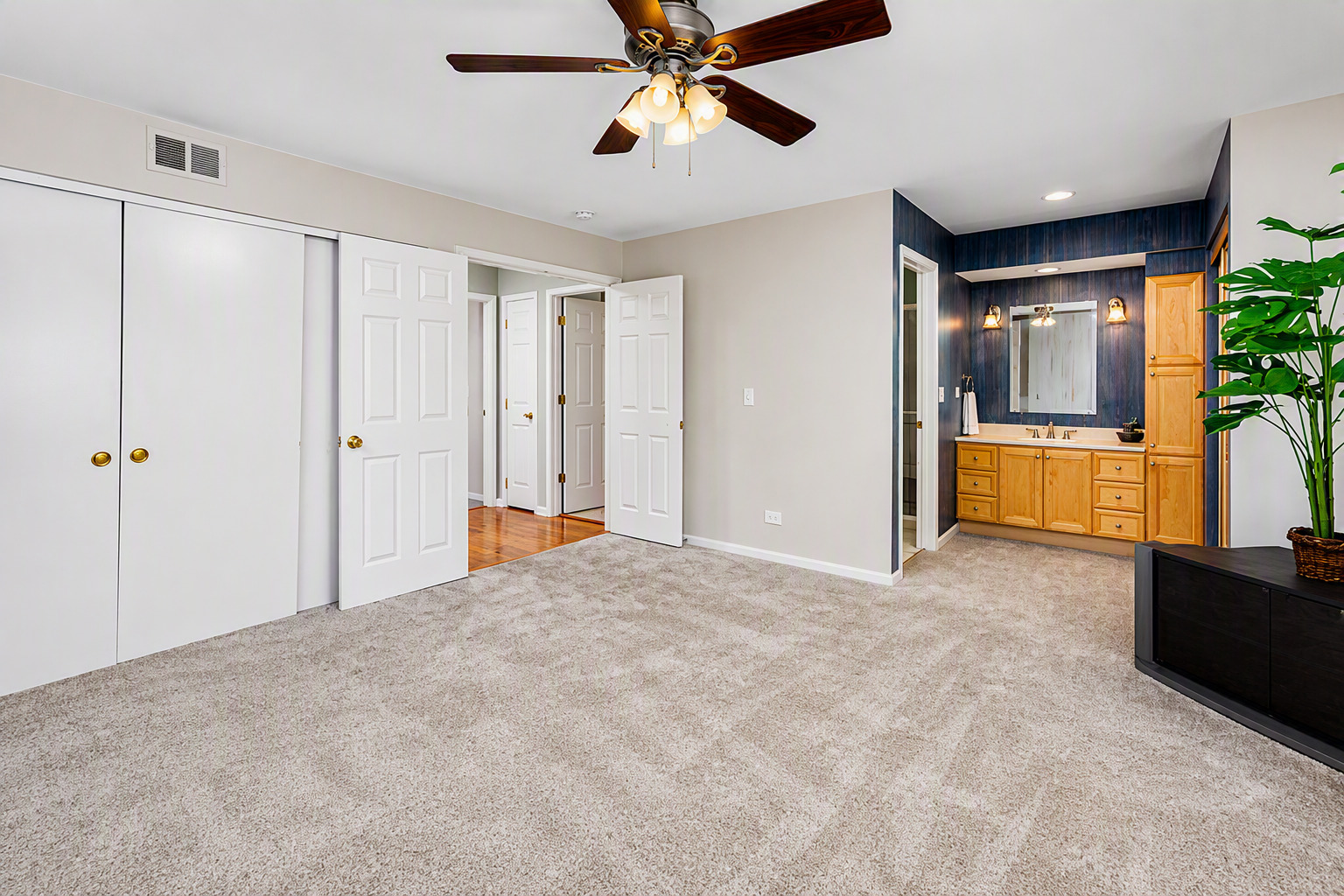 743 Franklin Street Property Photo 11