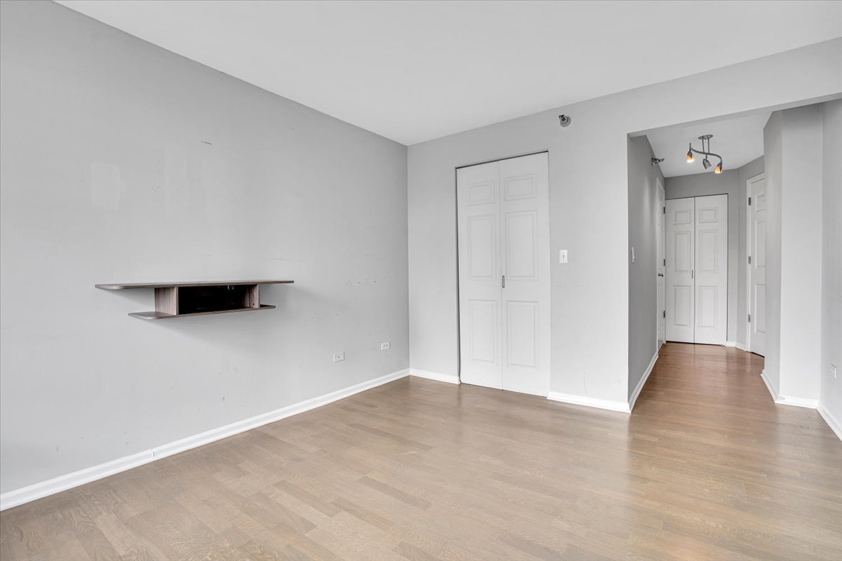 345 N La Salle Drive 3604 Property Photo 26