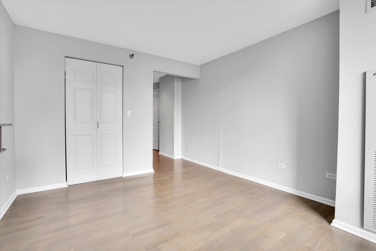 345 N La Salle Drive 3604 Property Photo 27