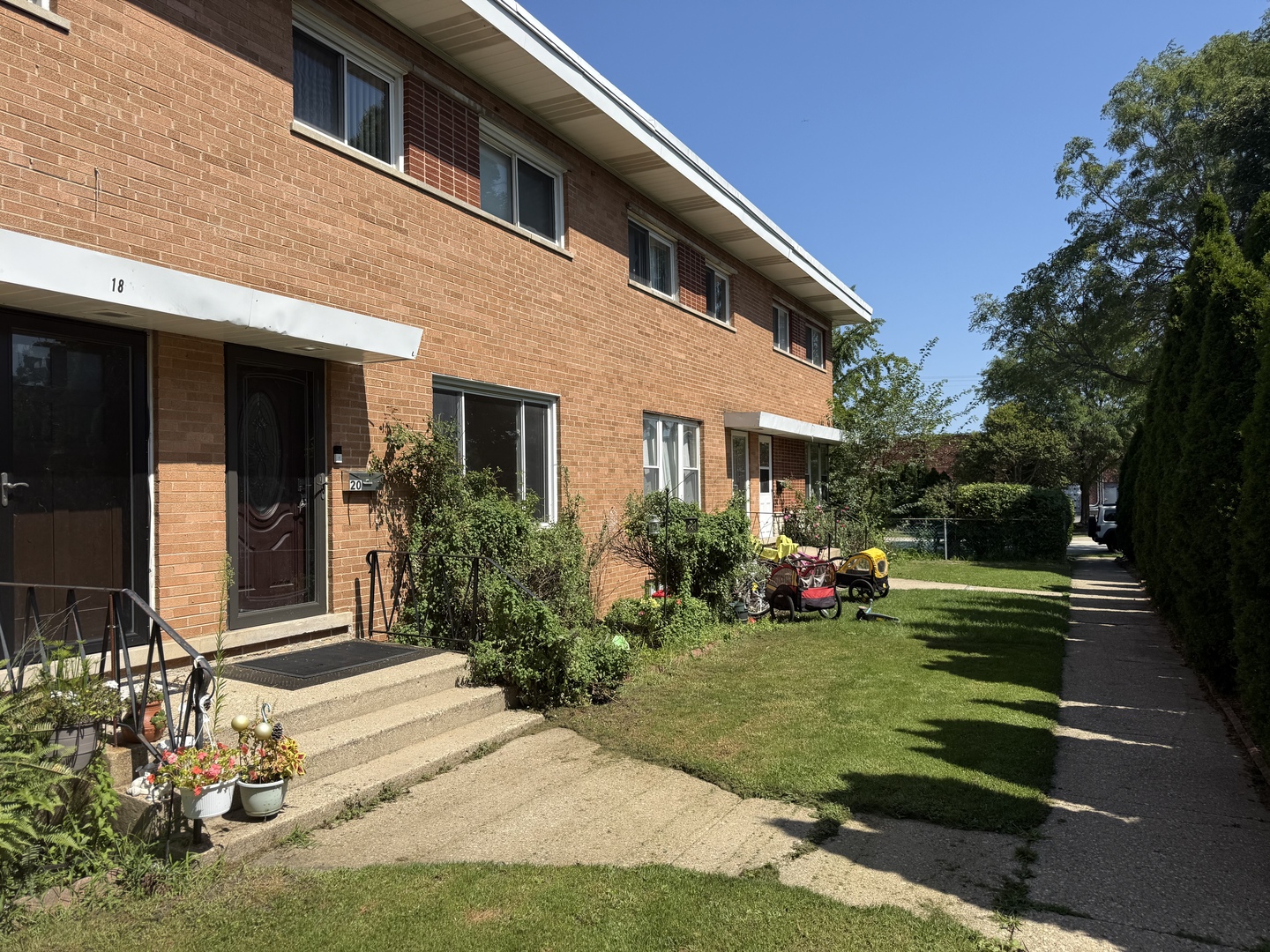 20 N Albert Street Property Photo 1