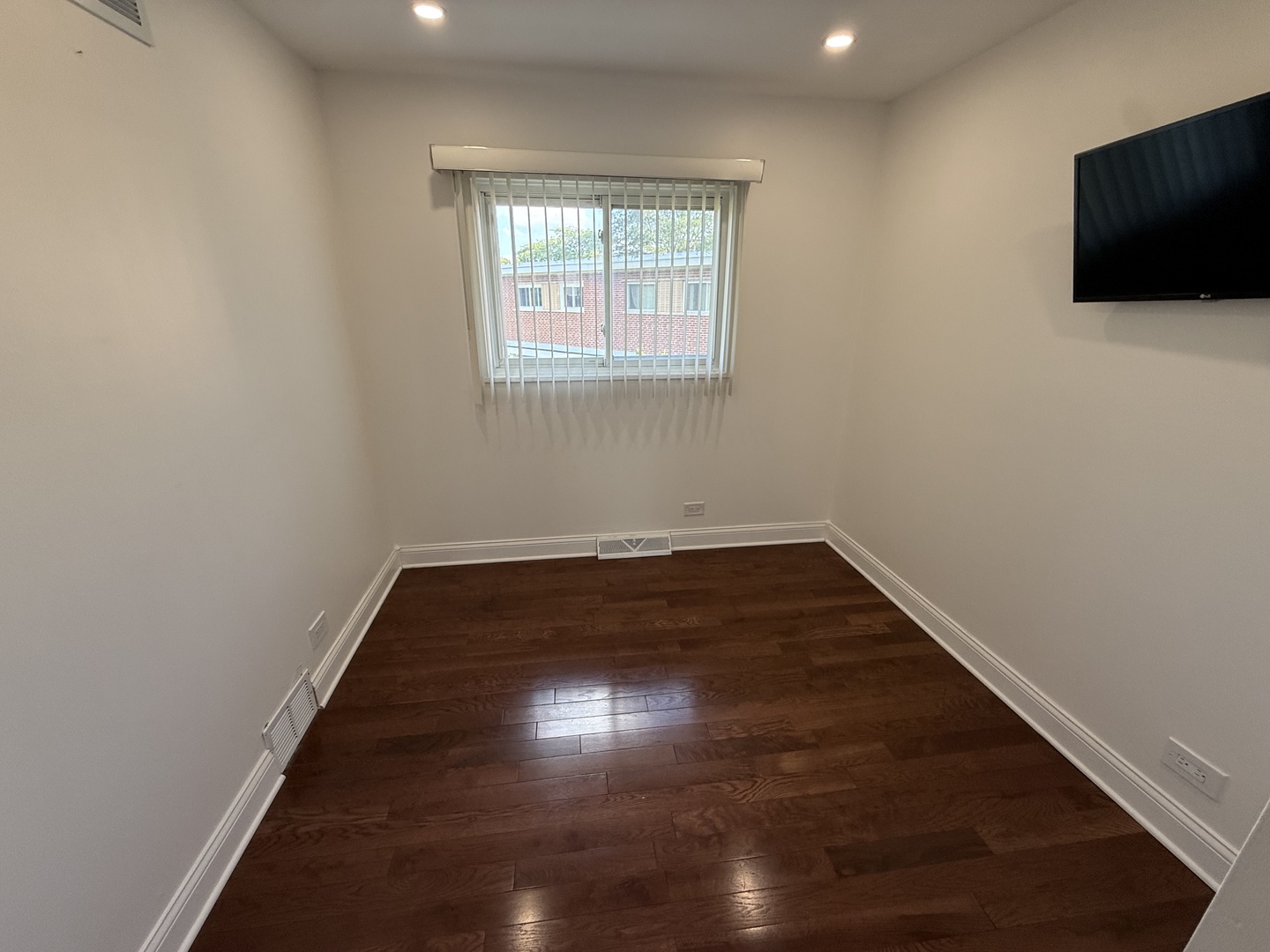 20 N Albert Street Property Photo 12