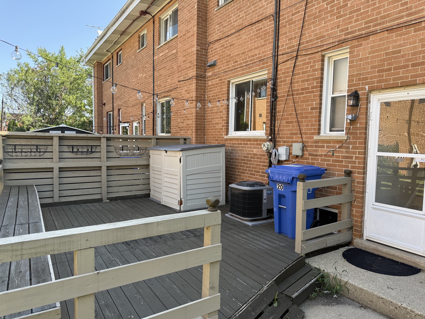 20 N Albert Street Property Photo 28