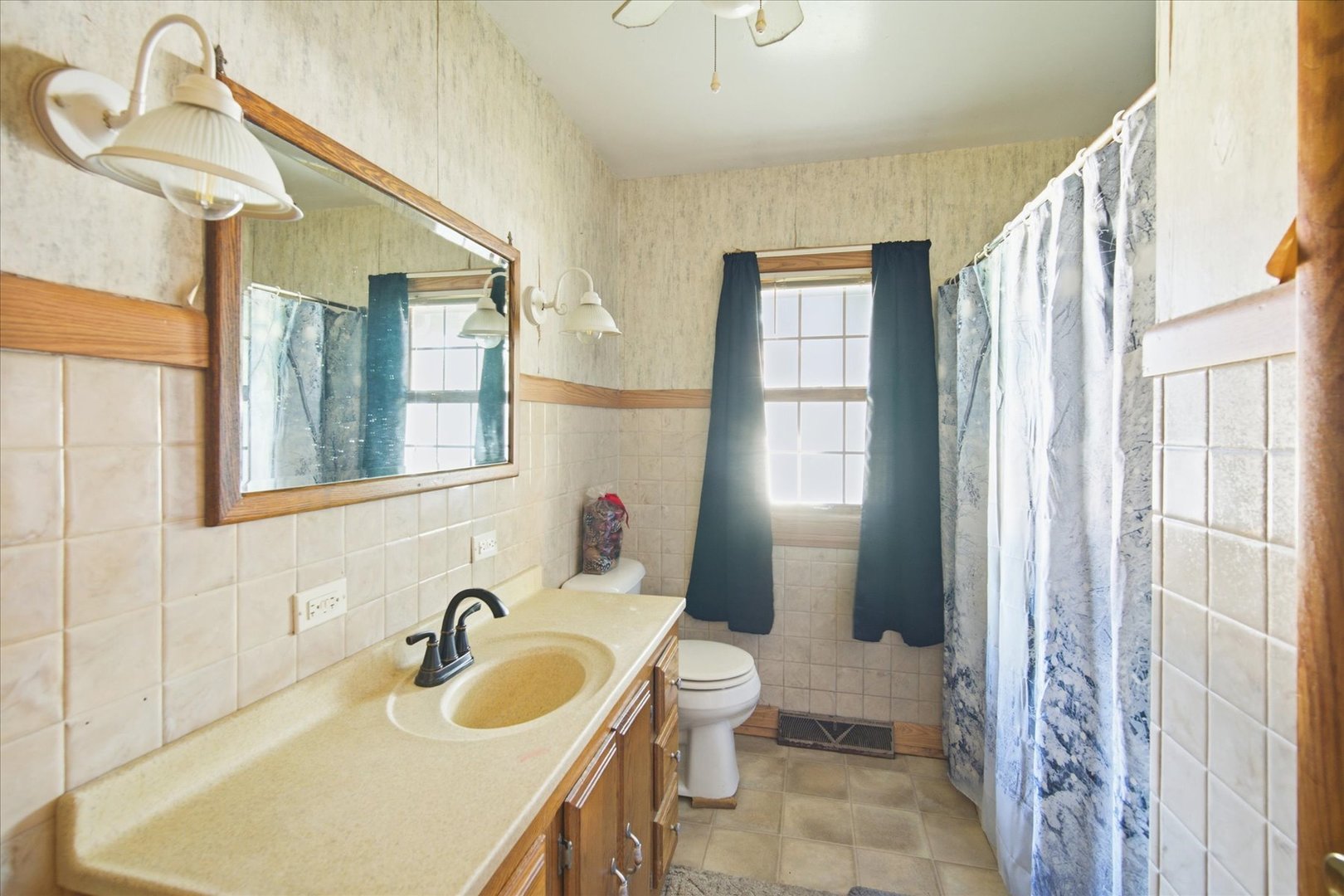 2304 Plum Street Property Photo 14
