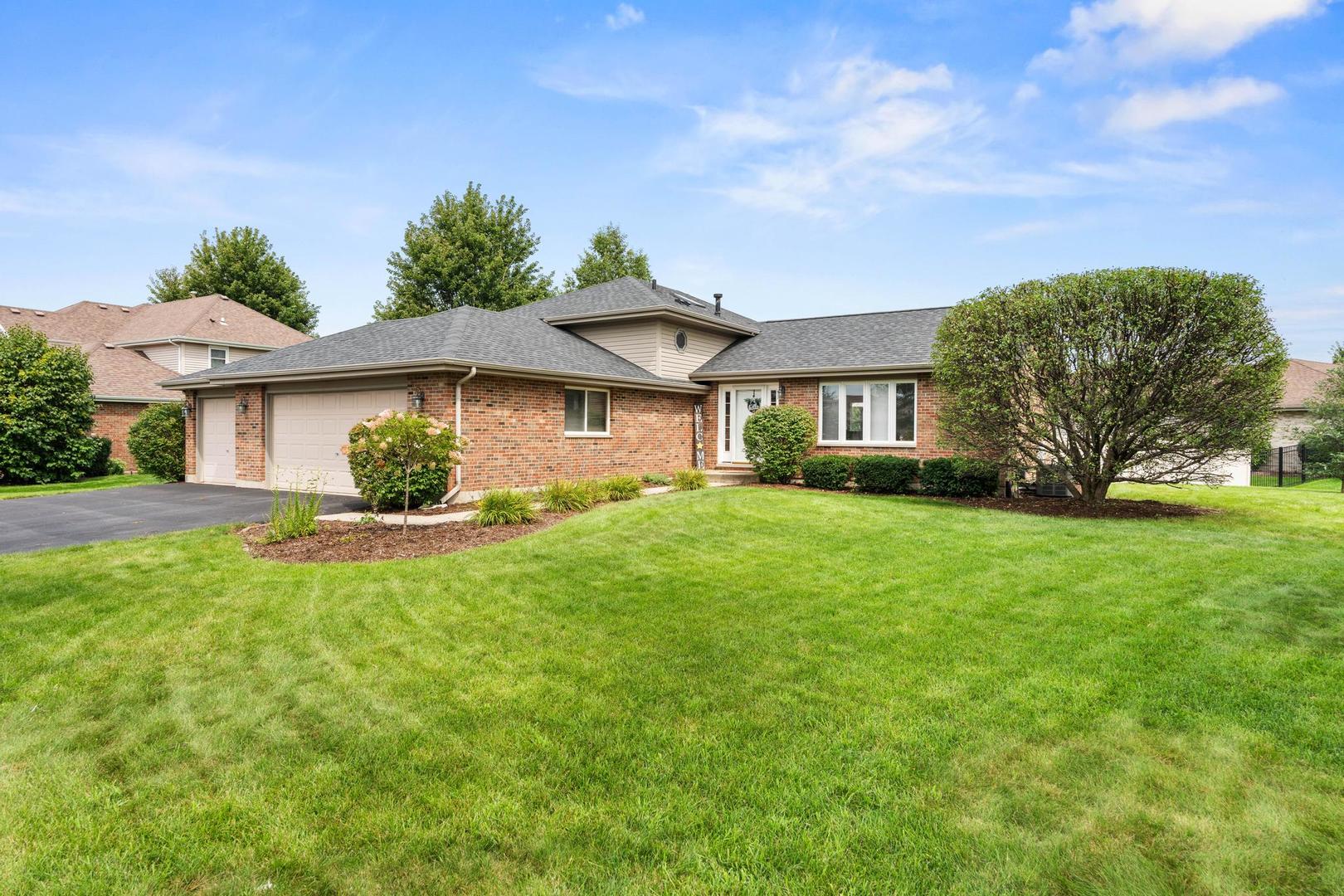 750 Bluestone Bay Drive Property Photo 1