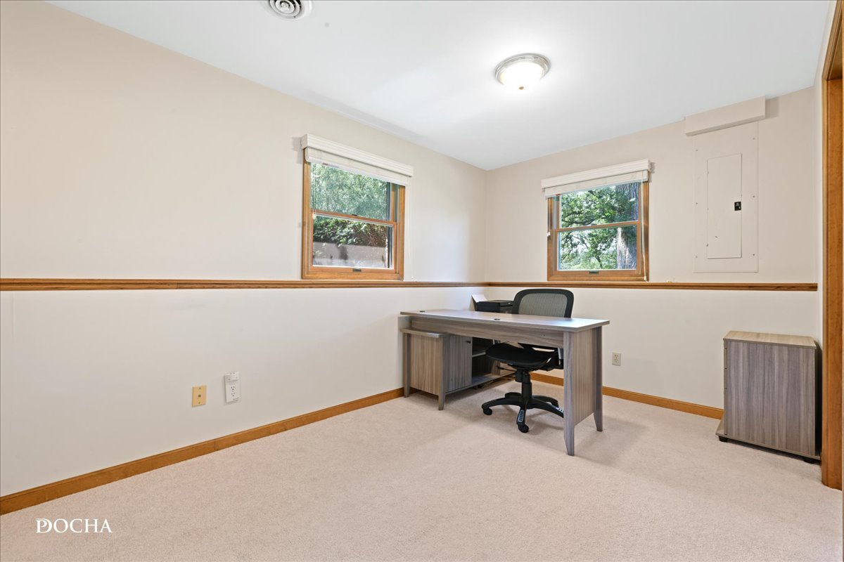 48 Glenda Lane Property Photo 38