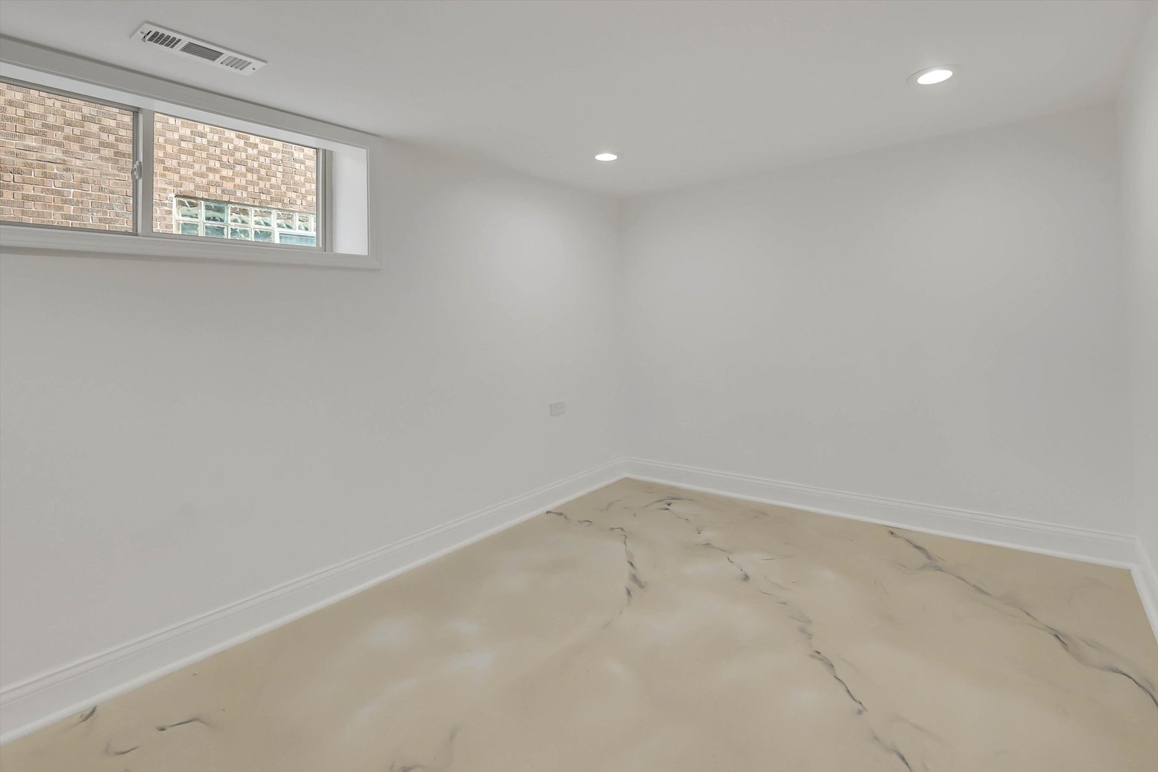 8357 S Hermitage Avenue Property Photo 32