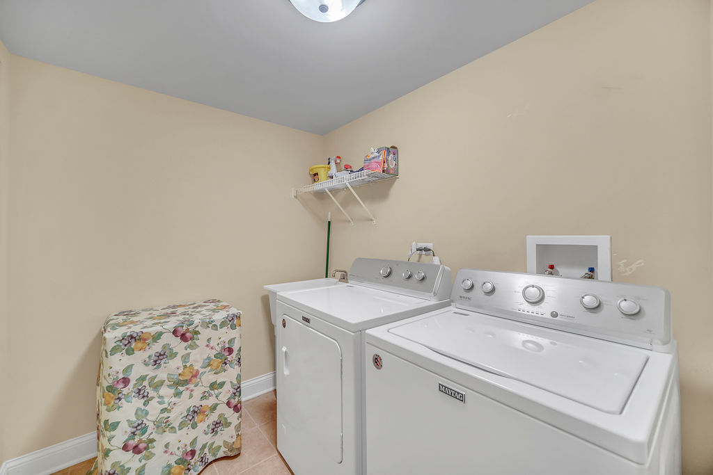 405 W Pierce Road 301 Property Photo 13