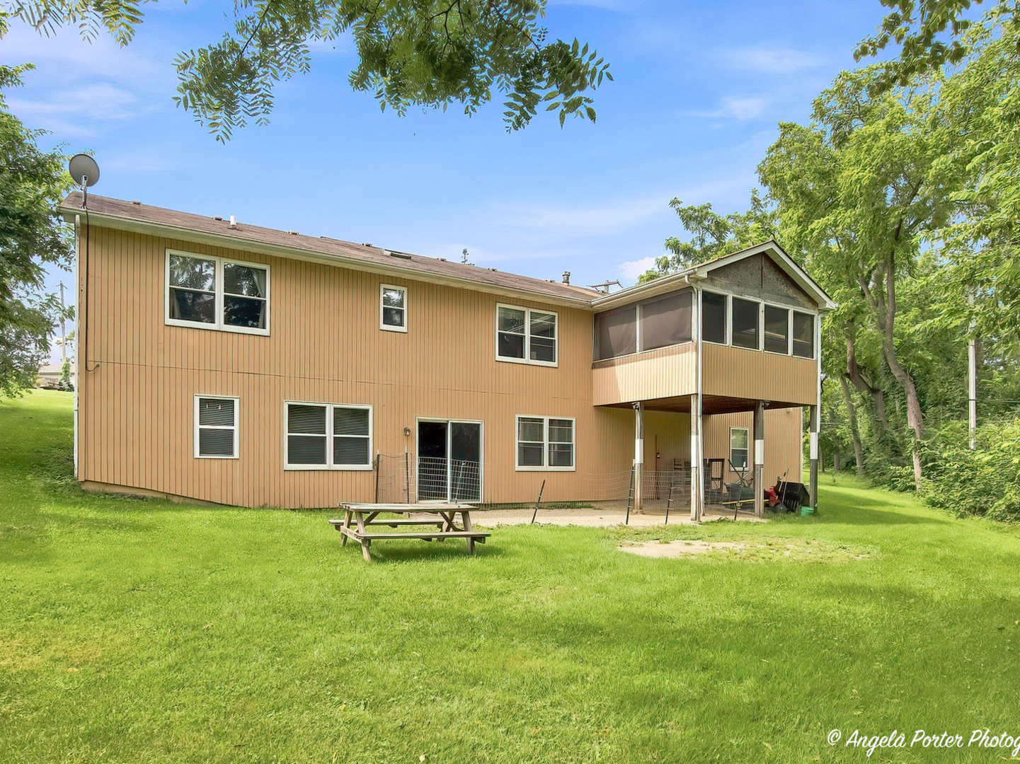24878 W Highwoods Drive Property Photo 2