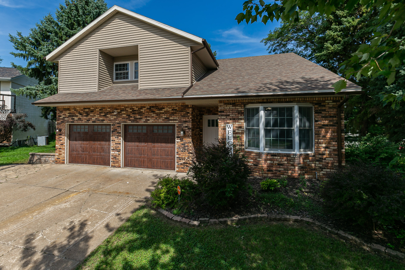 1122 W 59th Street Property Photo 1