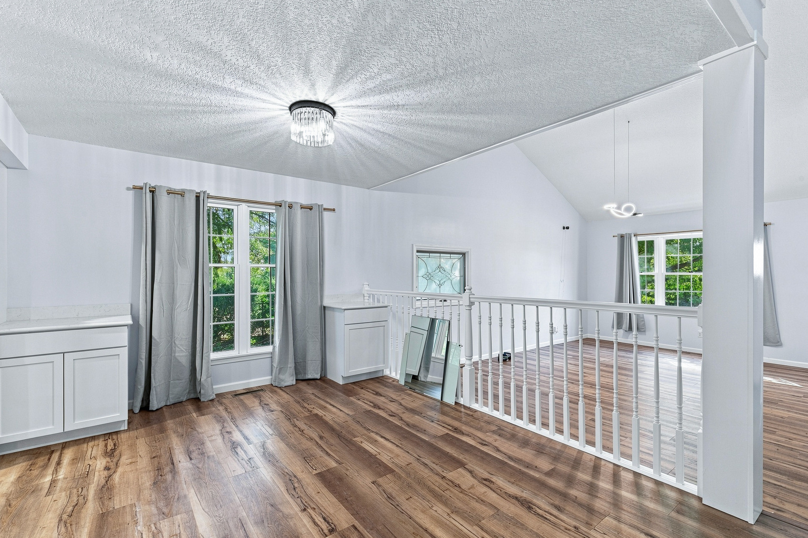 1122 W 59th Street Property Photo 9