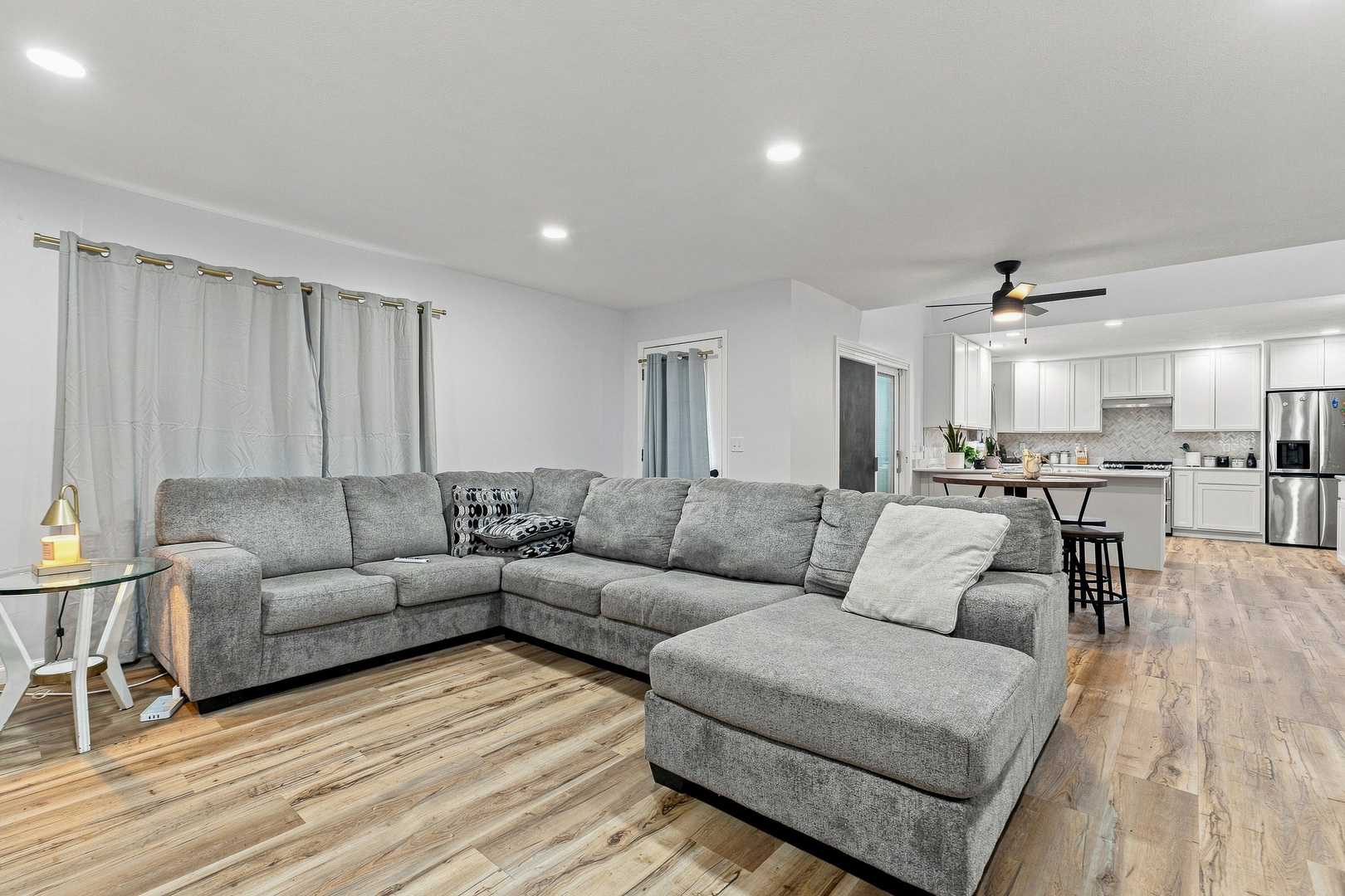 1122 W 59th Street Property Photo 16