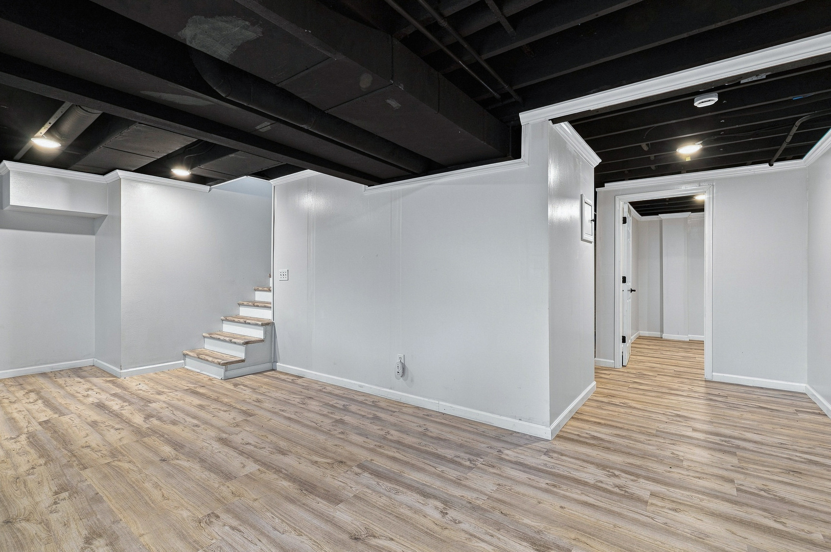 1122 W 59th Street Property Photo 18