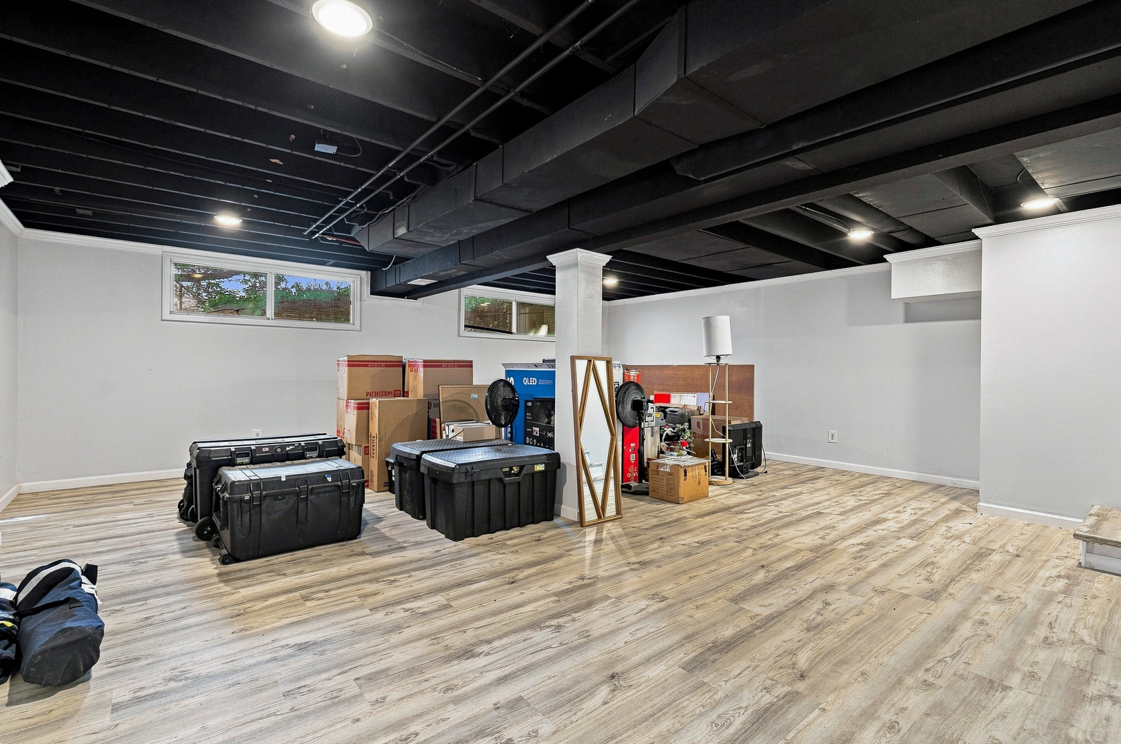 1122 W 59th Street Property Photo 19