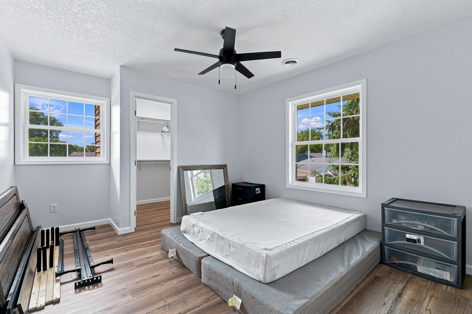 1122 W 59th Street Property Photo 23