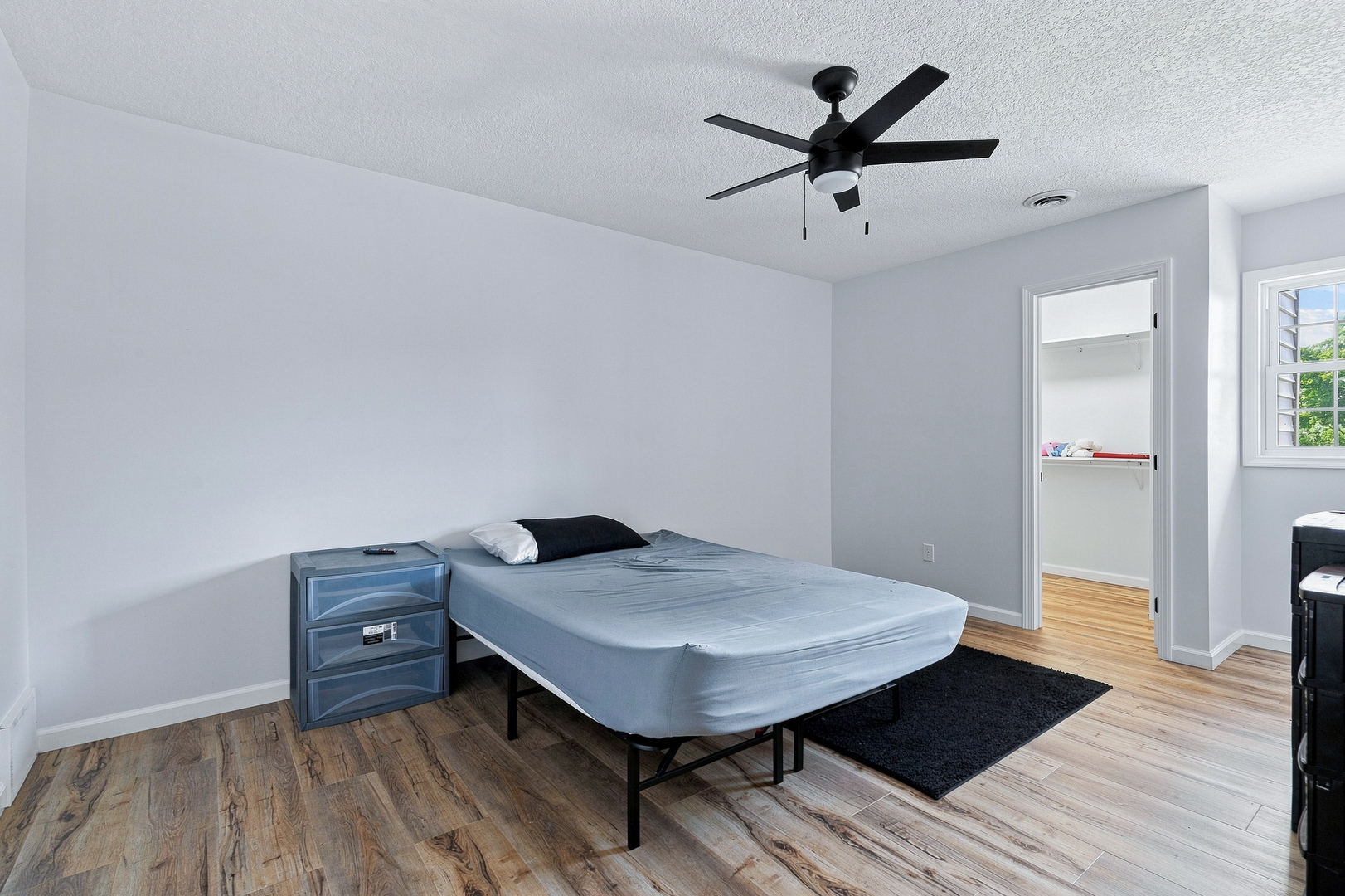 1122 W 59th Street Property Photo 25