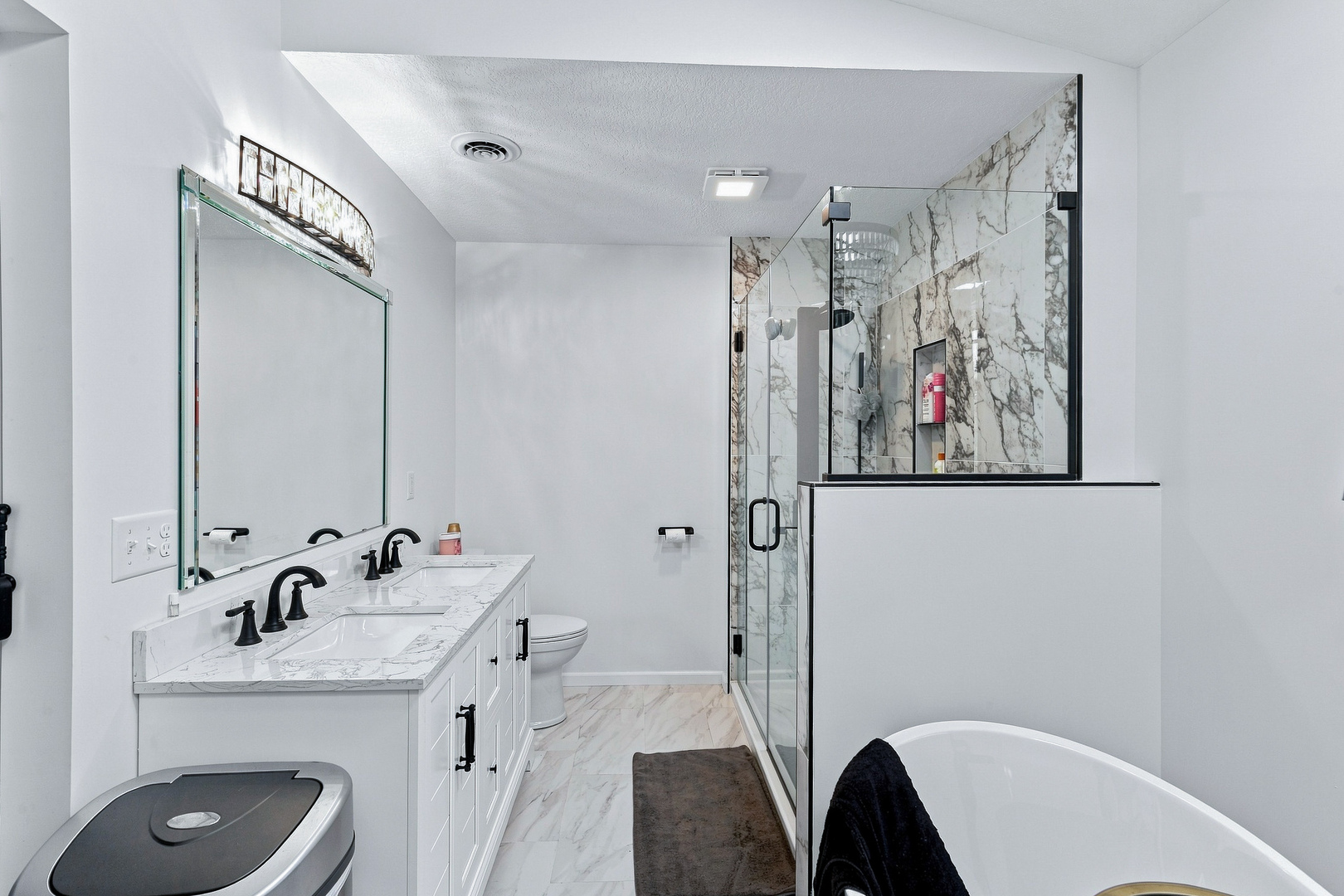 1122 W 59th Street Property Photo 35