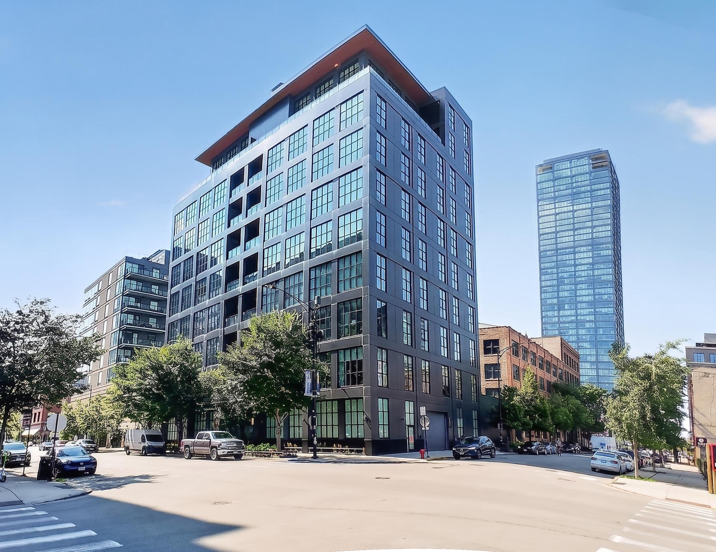 900 W Washington Boulevard 504 Property Photo 1