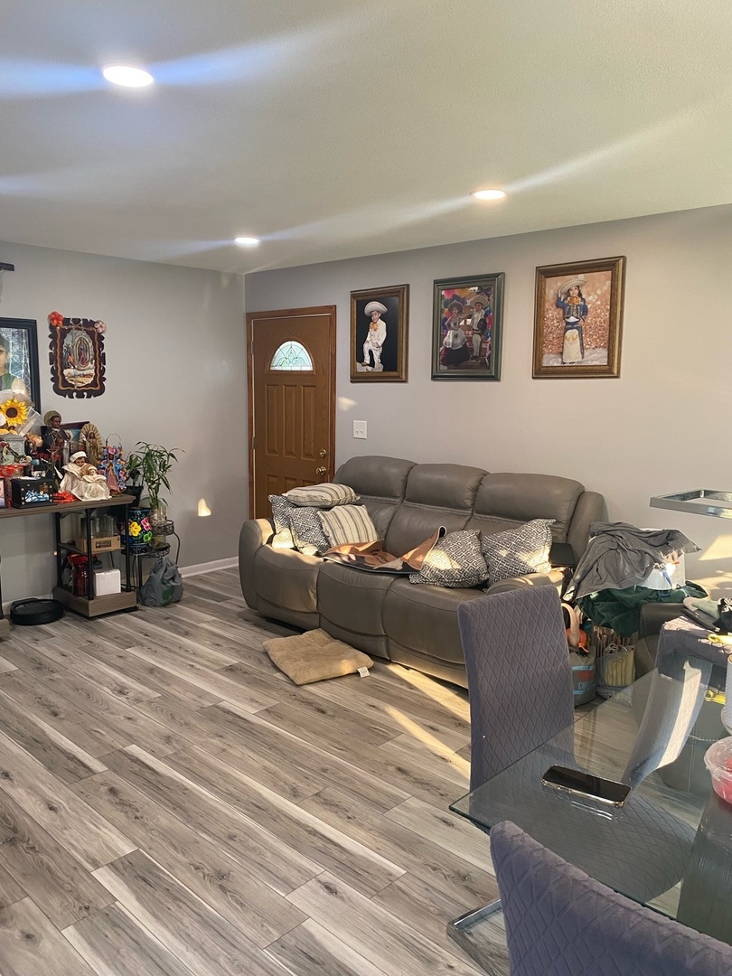 421 Hyde Park Avenue Property Photo 3