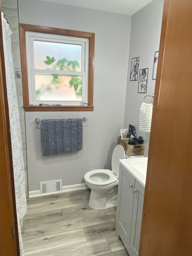 421 Hyde Park Avenue Property Photo 8
