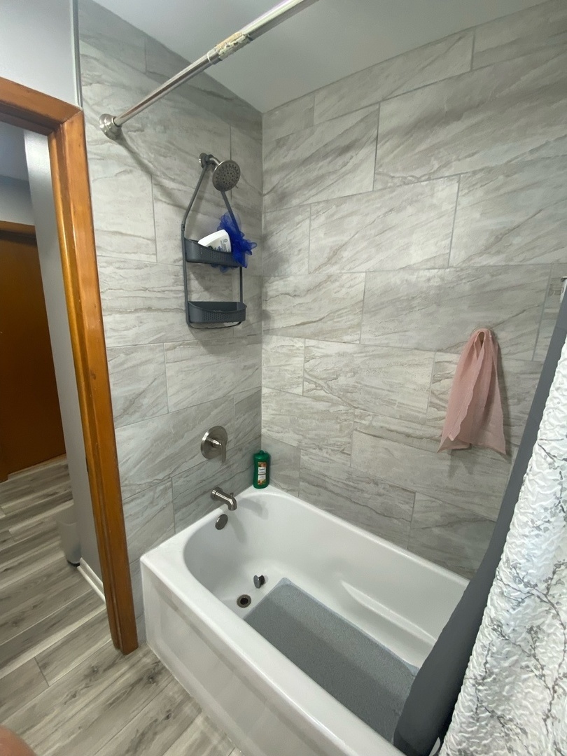 421 Hyde Park Avenue Property Photo 9
