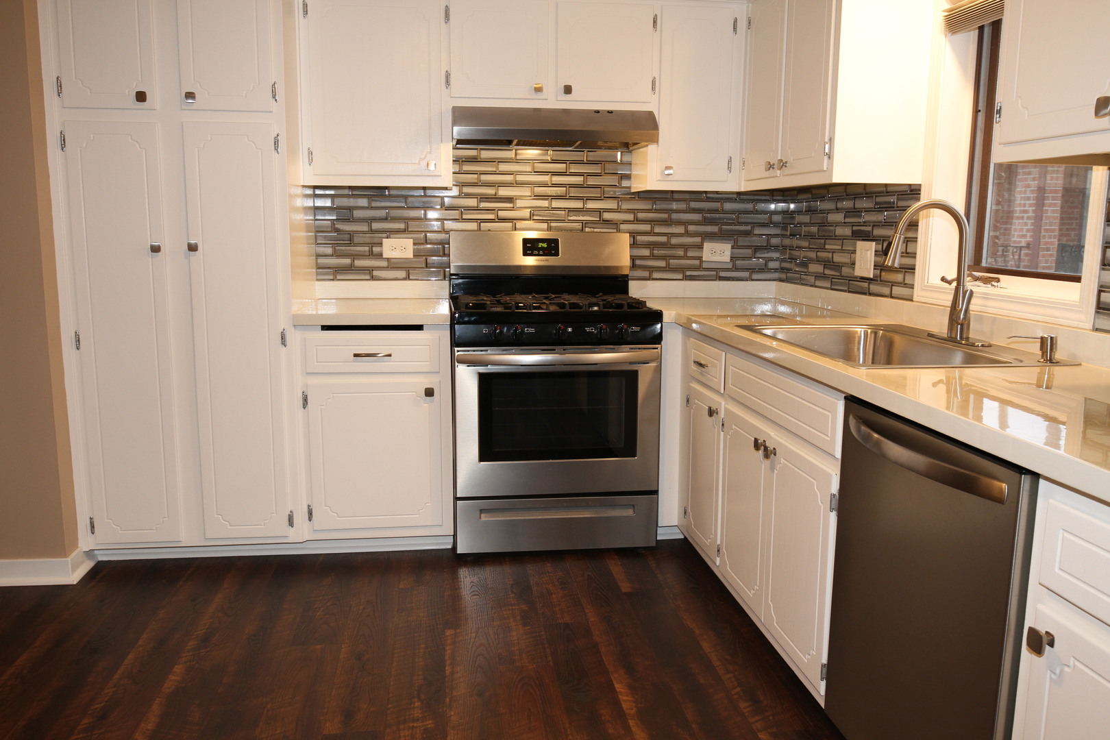 16749 Paxton Avenue 3s Property Photo 7