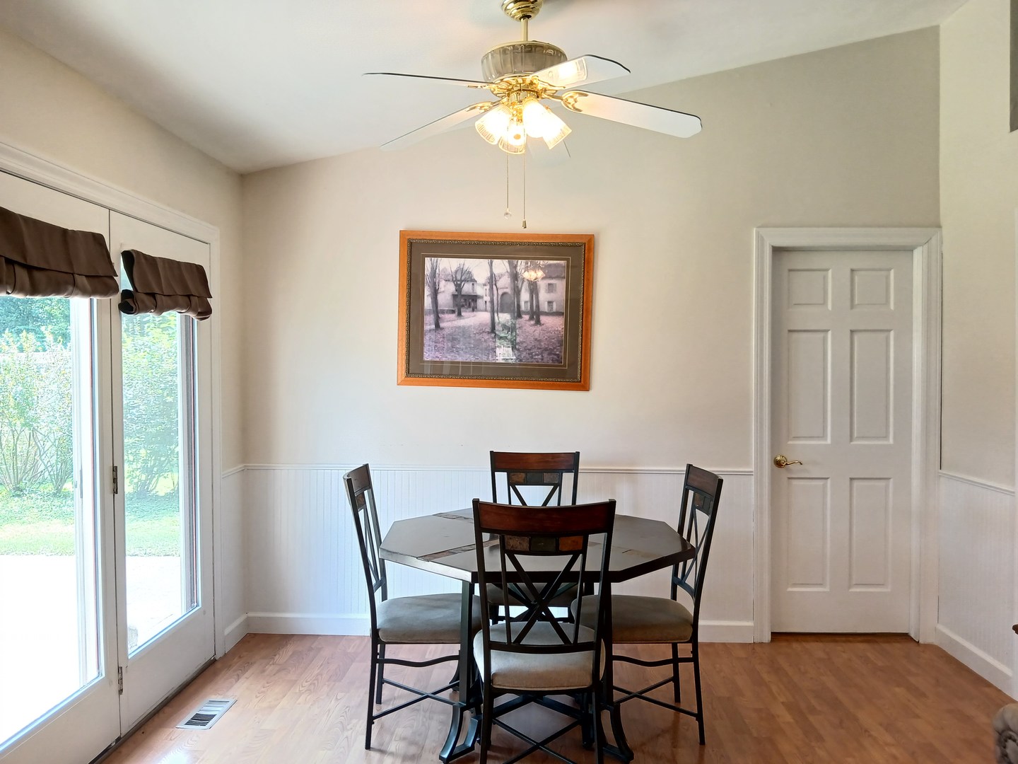 1010 Fox Run Lane Property Photo 10