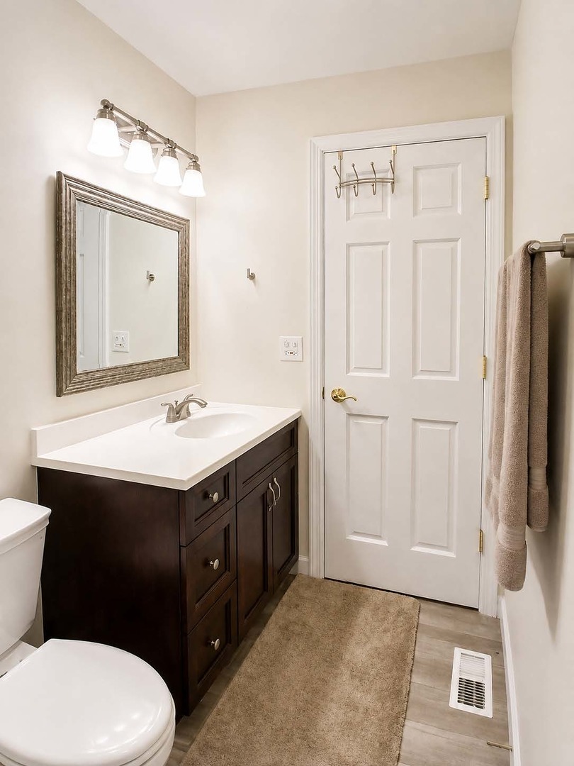 1010 Fox Run Lane Property Photo 26