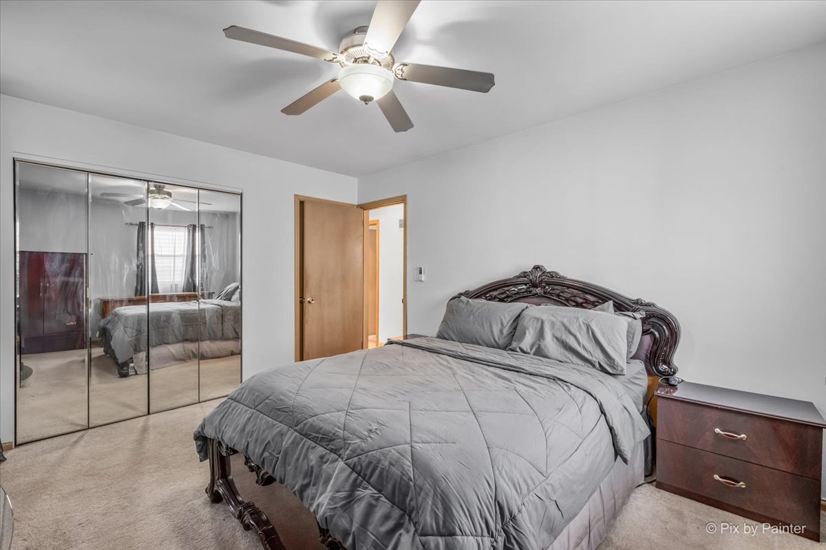 1814 W Catalpa Lane Property Photo 11