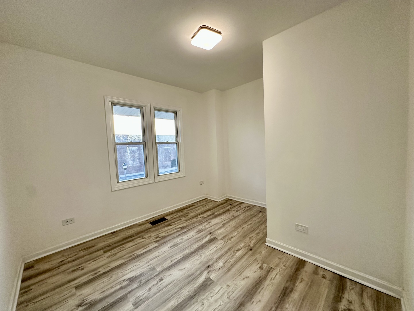 801 S 16th Avenue Property Photo 16