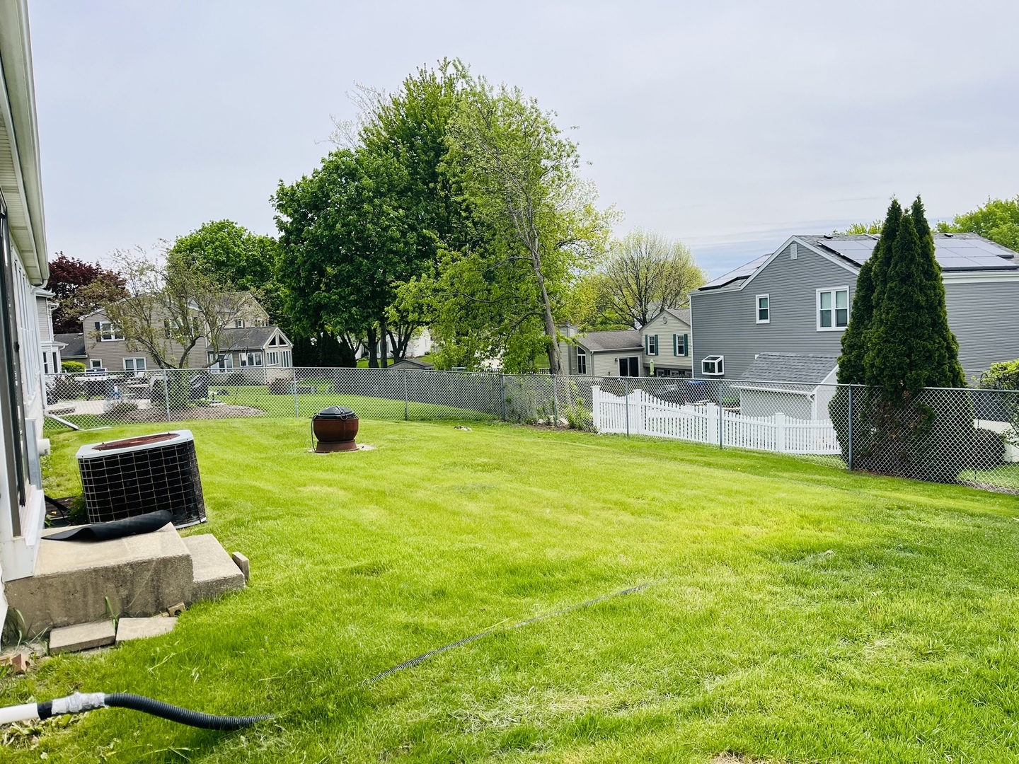 1915 Lawson Road Property Photo 3