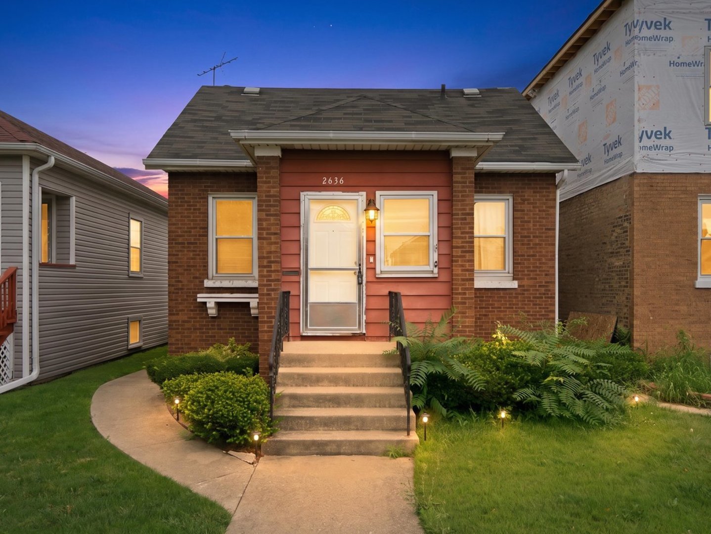 2636 Kenilworth Avenue Property Photo 2