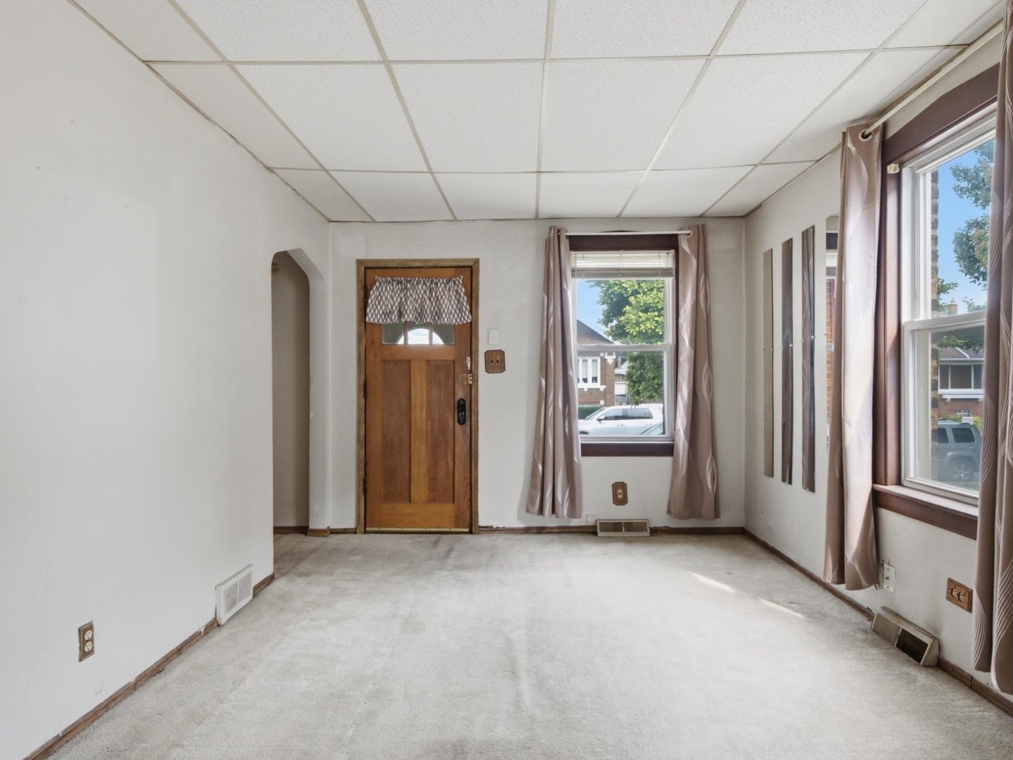 2636 Kenilworth Avenue Property Photo 9
