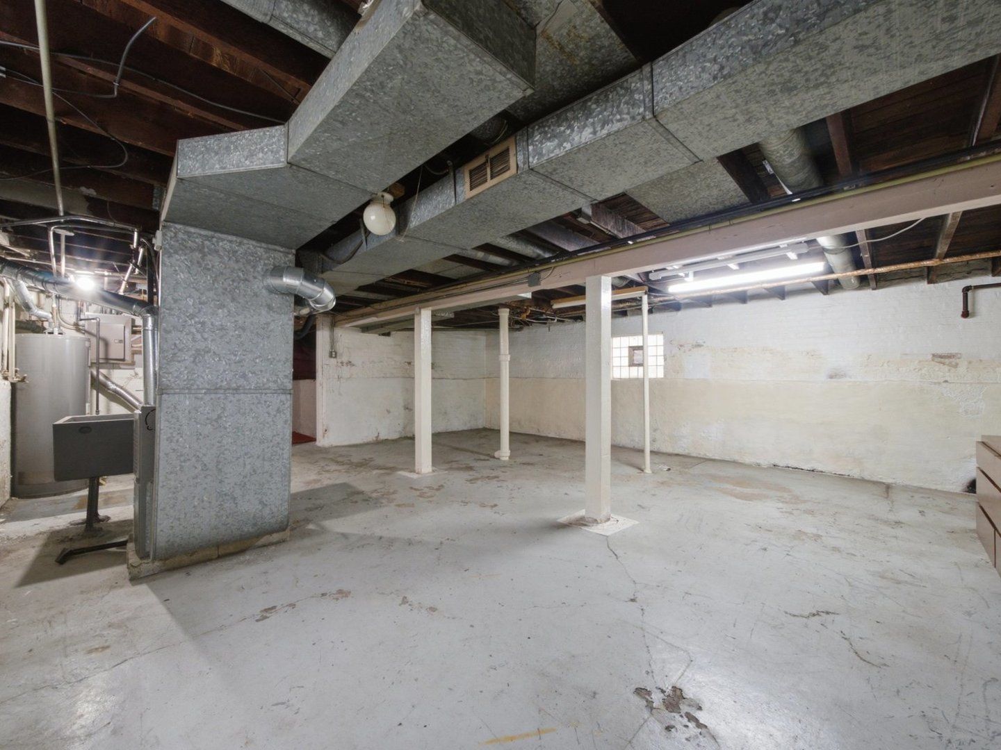 2636 Kenilworth Avenue Property Photo 36