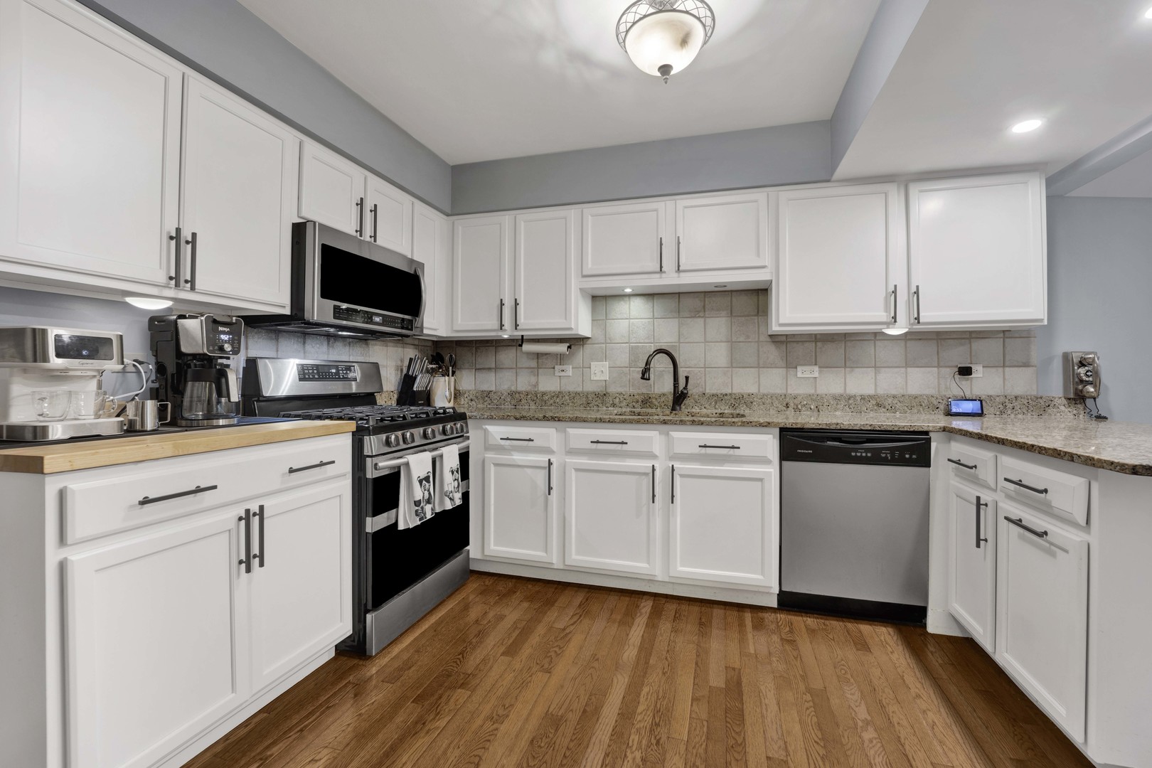 1863 Tamahawk Lane Property Photo 2