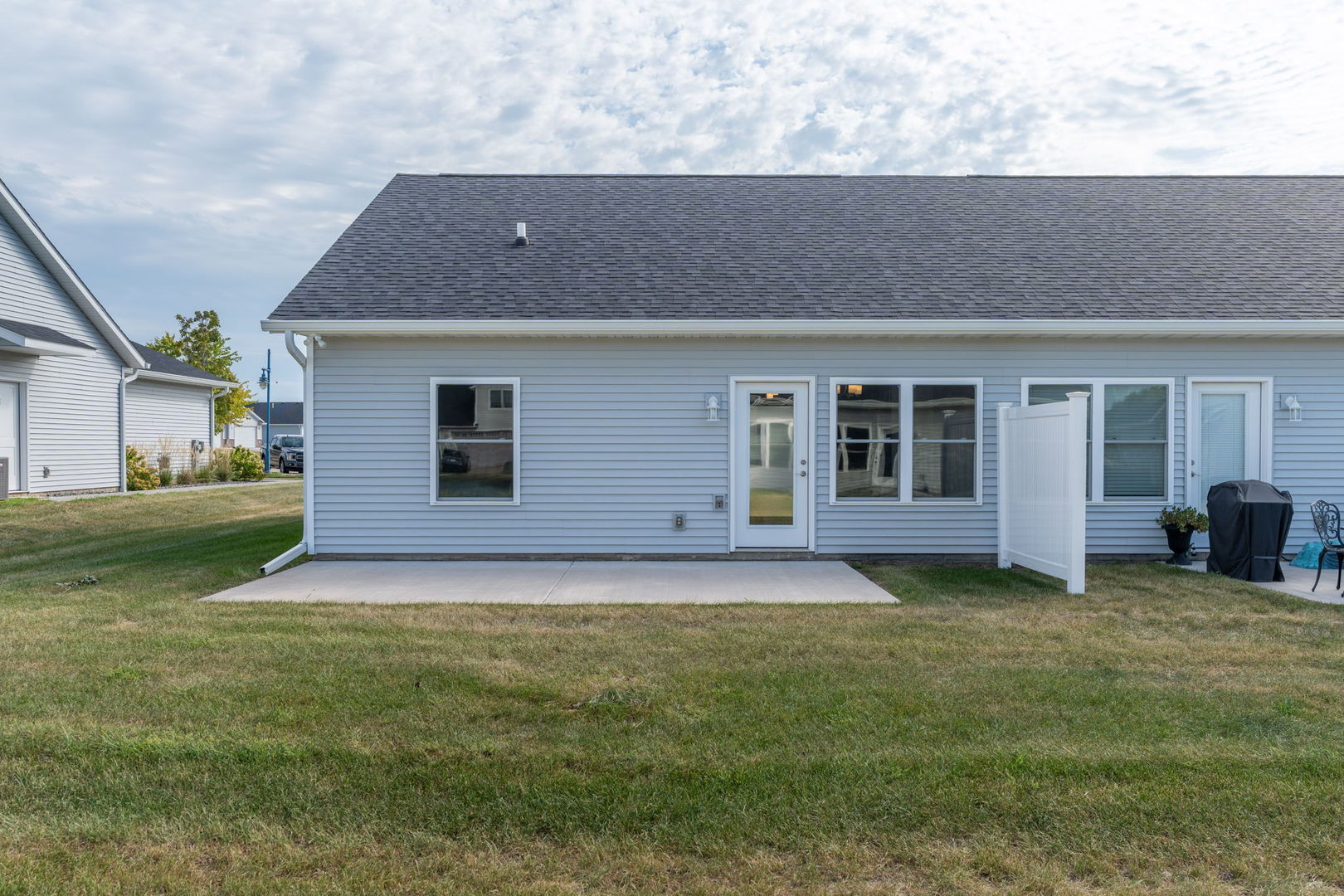 127 Beacon Harbor Parkway Property Photo 19