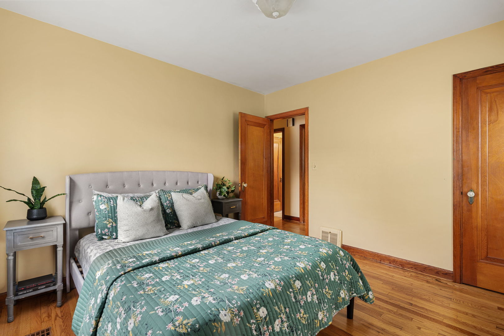 938 53rd Street Property Photo 10