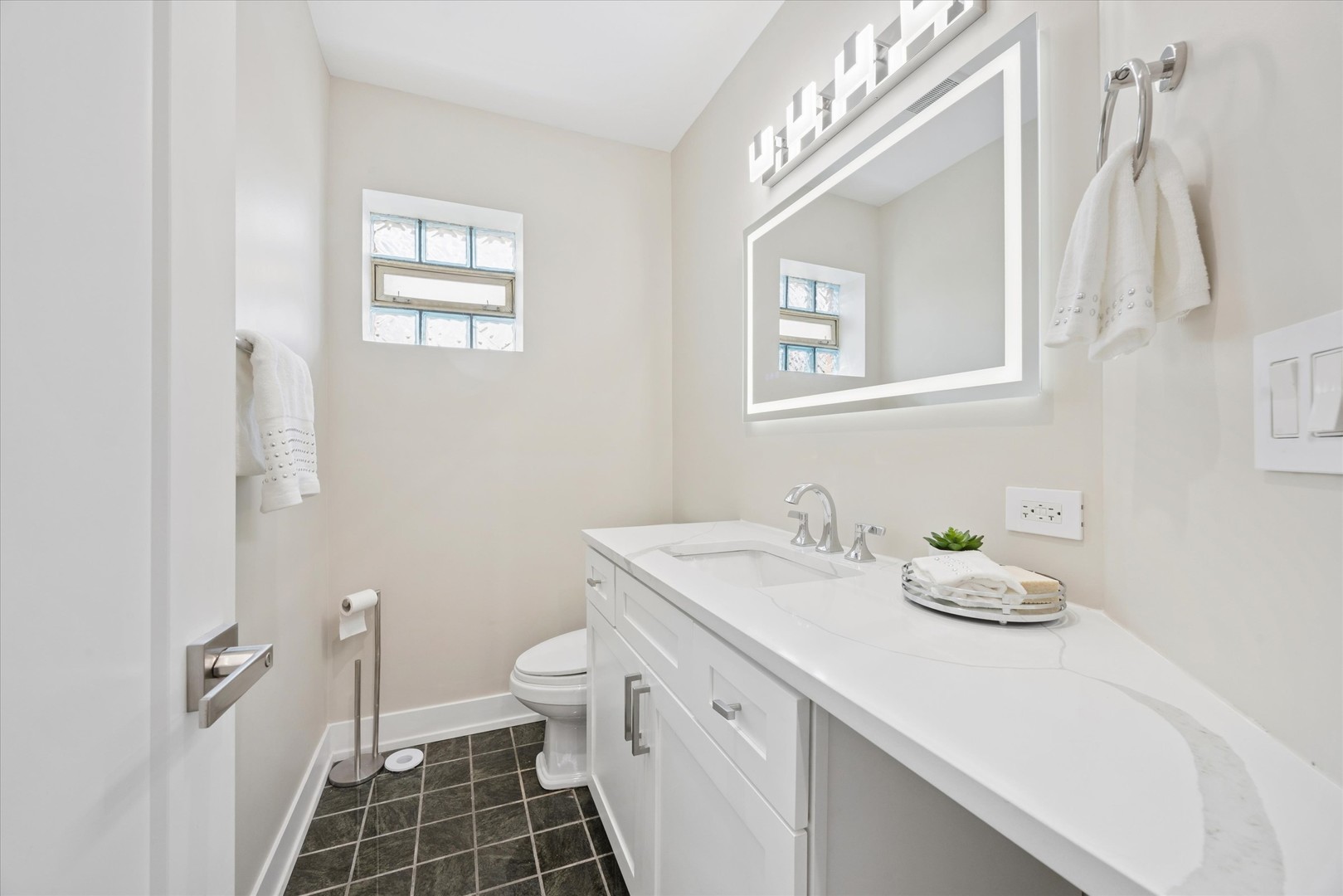 9807 W 57th Street Property Photo 17