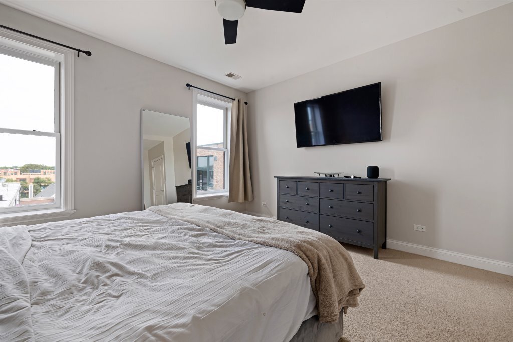 2811 N Bell Avenue 408 Property Photo 22