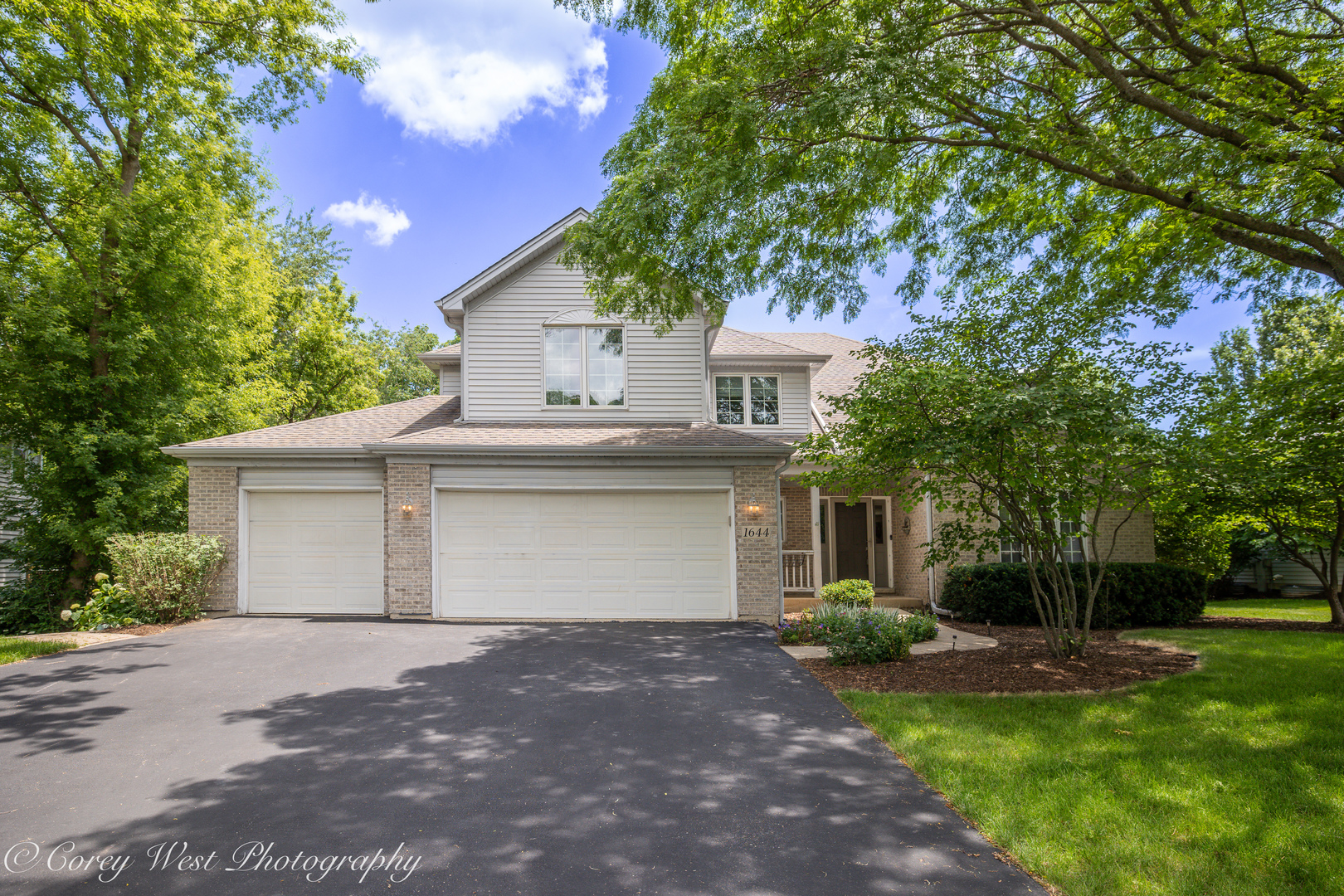 1644 Derby Drive Property Photo 2