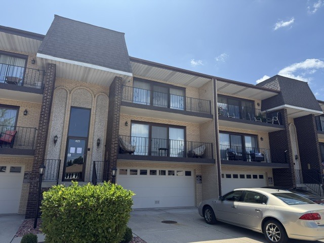4125 W 93rd Place B Property Photo 1