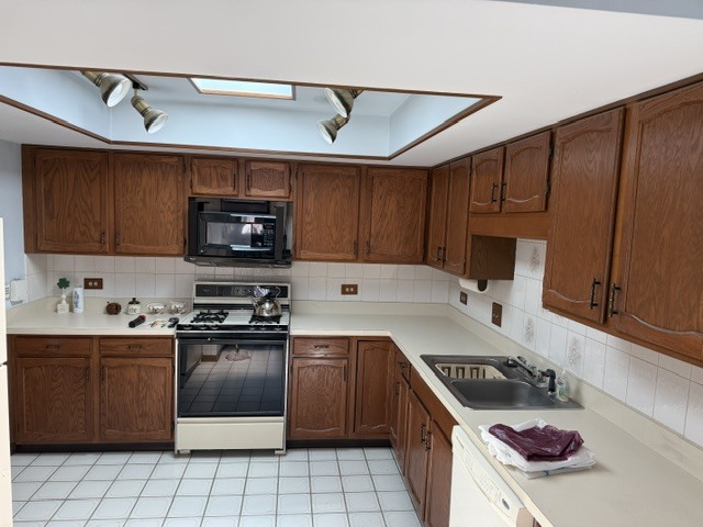 4125 W 93rd Place B Property Photo 6