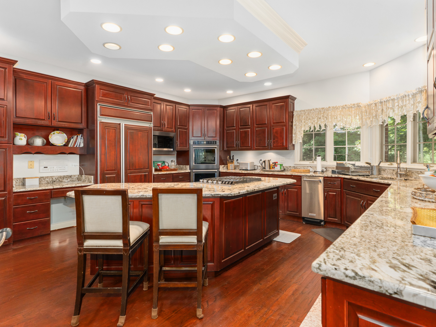 818 Fox Glen Drive Property Photo 18