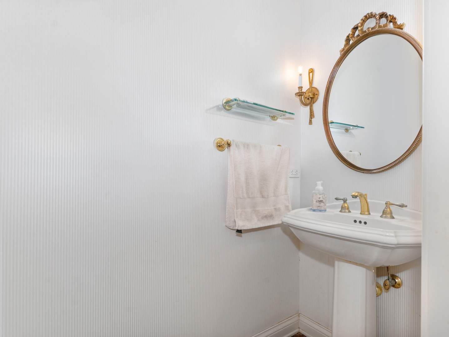 818 Fox Glen Drive Property Photo 20