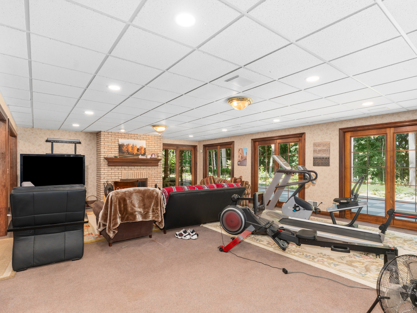 818 Fox Glen Drive Property Photo 34