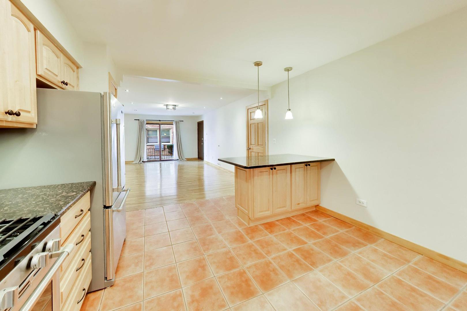 6261 N Northwest Highway 1d Property Photo 7