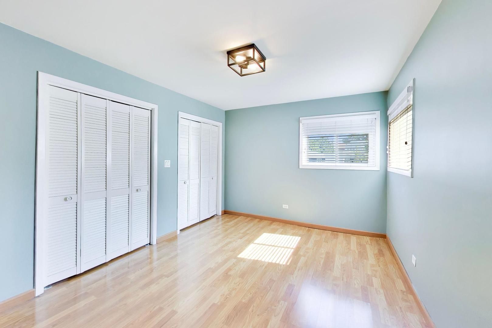 6261 N Northwest Highway 1d Property Photo 10