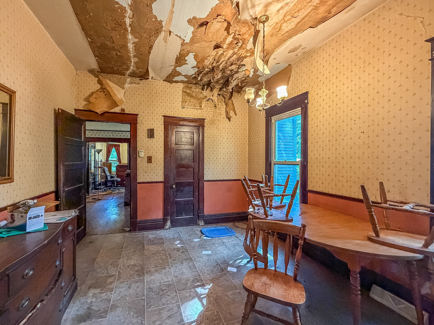 364 E Franklin Street Property Photo 15