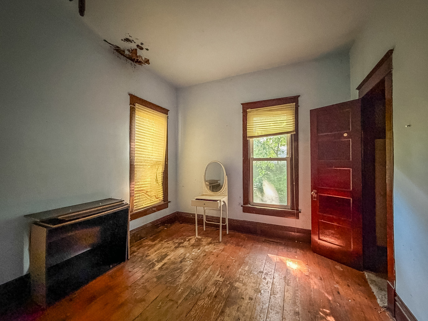 364 E Franklin Street Property Photo 20