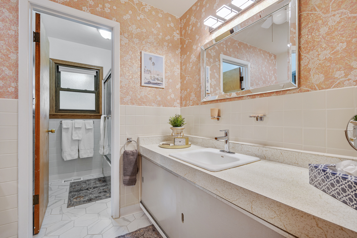 298 Peach Tree Lane Property Photo 18