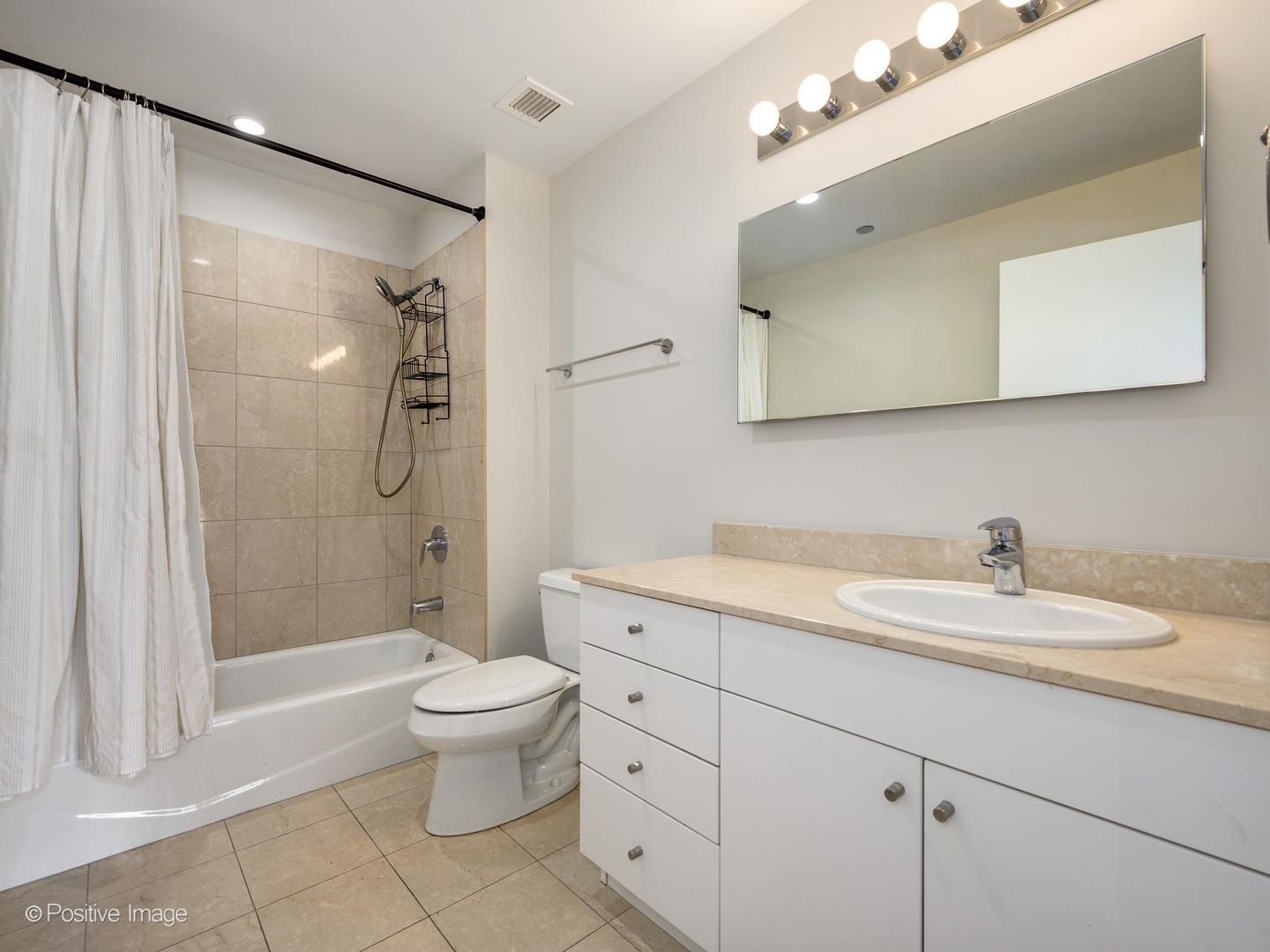 8 E Randolph Street 2105 Property Photo 11